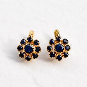 Gold Flower Earrings, Natural Sapphire, Blue Flower Earrings, Daisy Studs, Sapphire Earrings, Gold Plated Earrings, September Birthstone