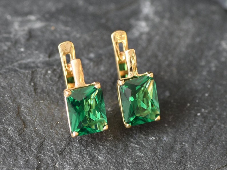 Brincos de ouro com esmeralda, brincos quadrados de ouro, esmeralda sintética, brincos de ouro com esmeralda, brincos com corte esmeralda, brincos em ouro vermeil, brincos de ouro 18 quilates imagem 7