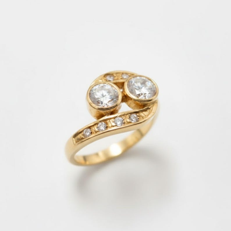 Anello in oro e diamanti, diamante creato, anello a due pietre, anello in oro delicato, anello vintage, anello asimmetrico, anello scintillante, anello in argento massiccio, anello con zirconi cubici immagine 1