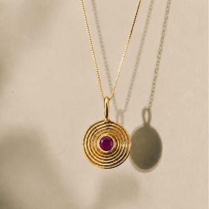 Colgante de moneda de rubí de oro, collar de rubí auténtico en espiral, collar de rubí rojo redondo