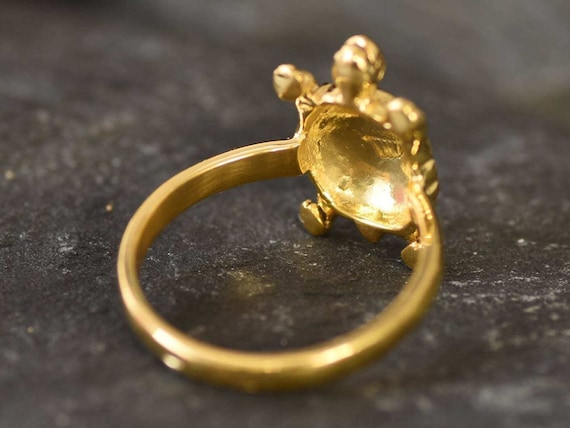 Pure gold tortoise ring price discount