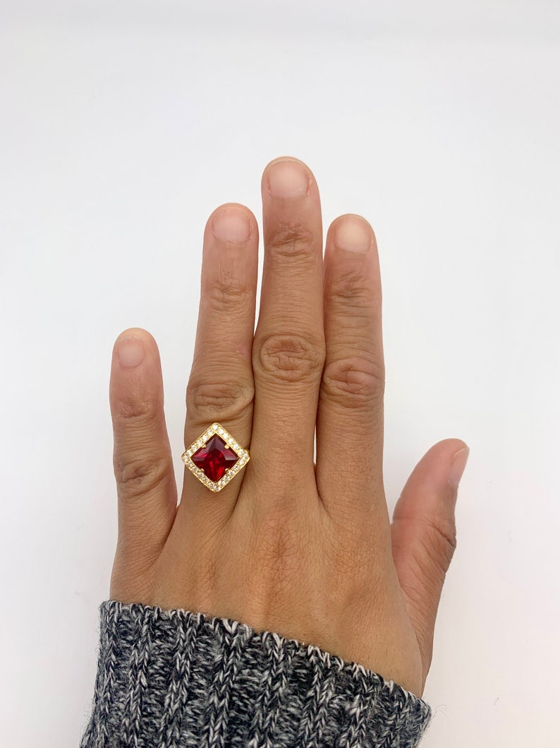 Anello con rubino quadrato, rubino artificiale, anello con rubino in oro, anello vintage rosso, anello quadrato rosso, anello con taglio principessa, anello in oro vermeil, oro di Adina immagine 7