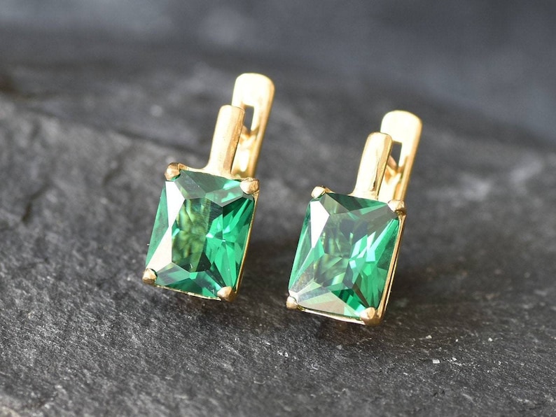 Brincos de ouro com esmeralda, brincos quadrados de ouro, esmeralda sintética, brincos de ouro com esmeralda, brincos com corte esmeralda, brincos em ouro vermeil, brincos de ouro 18 quilates imagem 8