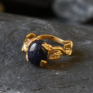 Gold Sandstein Ring, Blattgold Ring, natürlicher Sandstein, Gold Vintage Ring, Blumenring, Blauer Sandstein Ring, Galaxy Ring, Gold Vermeil Ring Bild 8
