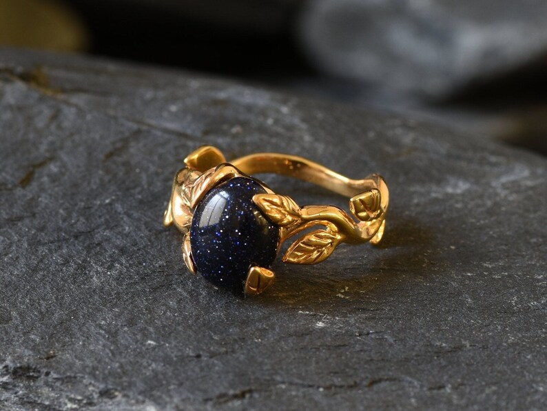 Gold Sandstein Ring, Blattgold Ring, natürlicher Sandstein, Gold Vintage Ring, Blumenring, Blauer Sandstein Ring, Galaxy Ring, Gold Vermeil Ring Bild 8