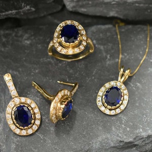Ovale saffier halo ring, koningsblauwe edelsteen, vintage-geïnspireerde 18k vergulde ring, geboortesteen van september afbeelding 8