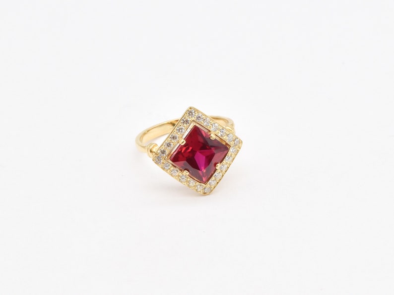 Anello con rubino quadrato, rubino artificiale, anello con rubino in oro, anello vintage rosso, anello quadrato rosso, anello con taglio principessa, anello in oro vermeil, oro di Adina immagine 3