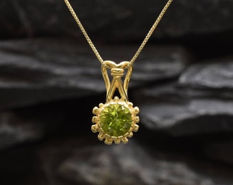 Gold Peridot Pendant, Natural Peridot, August Birthstone, Gold Round Pendant, Green Diamond Pendant, Vintage Pendant, Gold Plated Pendant