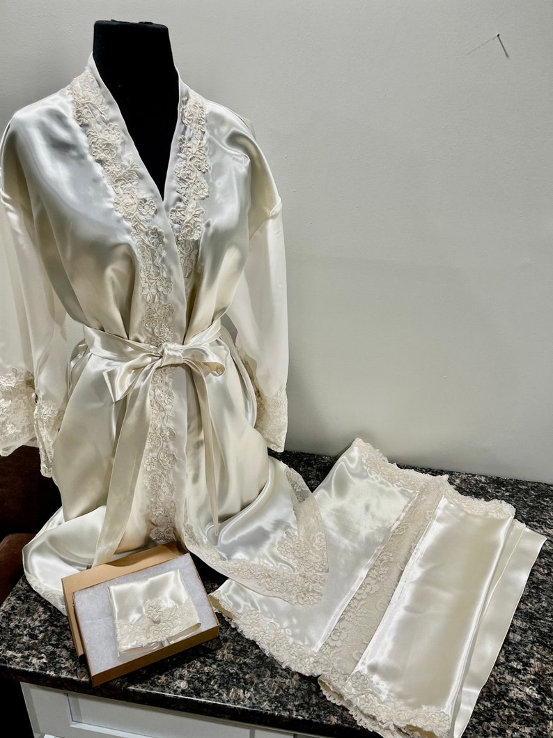 Unpack Moms Wedding Gown Bridal Robe Made From Moms Wedding - Etsy