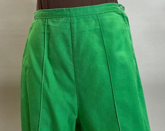 Pantaloncini vintage verde brillante a vita alta