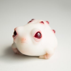 Frog albino figurine strange art doll creature, weird sculpture ceramic frog and toad figurine anime miniature, creepy cute anime mimiature