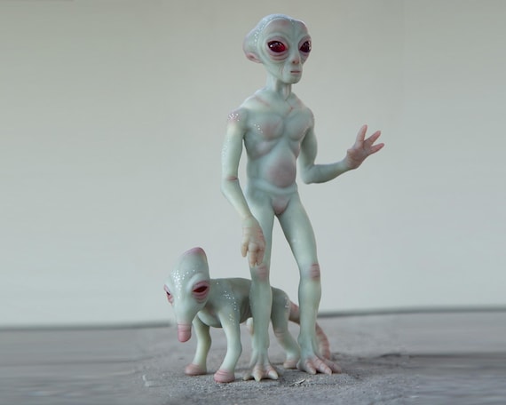 Roswell Alien Sculpture, New Mexico Cryptid Humanoid with Pet, Area 51 Creature Art Doll