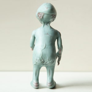 alien lifeform sculpture
