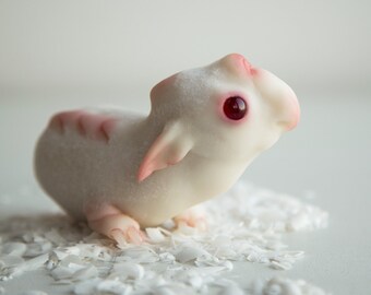 Alien guinea pig creature art doll, weird sculpture miniature hamster alien figurine, animal creature art doll toy gifts, pappa pig stuff