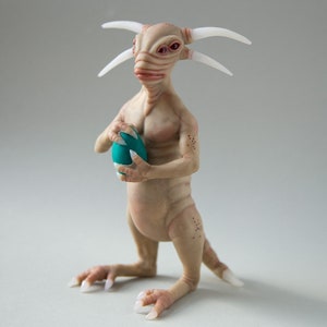 Sinister Demon Sculpture: OOAK Horror Art Doll with Horns, Tail - Macabre Devil Figurine Statuee
