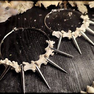 Bone earrings with spikes // natural jewelry, bone jewelry, bone earrings, witch jewelry, witch earrings, gothic jewelry, gothic earrings