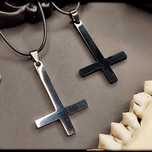 Petruskreuz Edelstahl Kette // Halskette, Hexenkette, Hexenschmuck, Gothickette, Gothicschmuck, Satan, Lucifer, Hexe, Hexer, Magie, Okkult