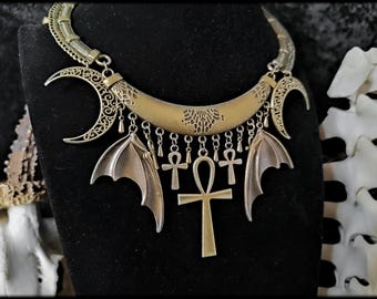 Vampire goth bat crescent necklace // necklace, witch, witch necklace, witch jewelry, gothic, gothic necklace, gothic jewelry, magic, occult