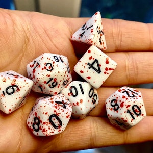 Dadi Dnd, sangue rosso schizzato Dungeons and Dragons Dice Set di dadi poliedrici, dadi RPG, dadi D&D, set di dadi da gioco di ruolo, dadi poliedrici