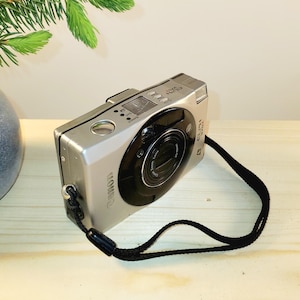 Canon ELPH 370Z 35mm Film Camera Point & Shoot camera - not tested - for display only