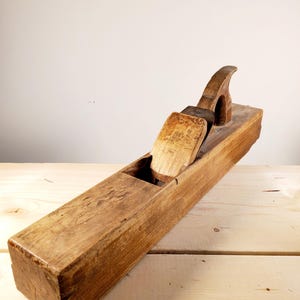 Vintage Antique Solid Wood Tool Wood Block Plane Size 22 Inch with iron - original patina