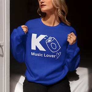 K-pop Music Lover Sweatshirt, Kpop Clothes, Music Lover Gift, Cute K-pop Graphic Sweatshirt, Kpop Gift, Korean Group, Kpop Fandom, Kpop Idol