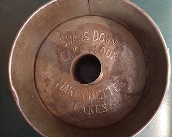 Vintage bunt cake pan