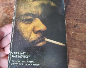 Hustler. Henry Williamson. Avon. 1966. First Printing.