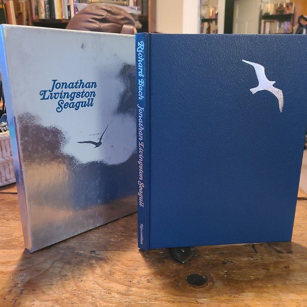 Jonathan Livingston Seagull. Richard Bach. Macmillan. 1970. Anniversary Edition. Later Printing.