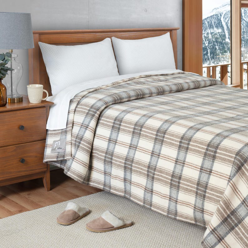 Poyet Motte Tahoe Plaid 450GSM Heavyweight Wool Blend Blanket, Full