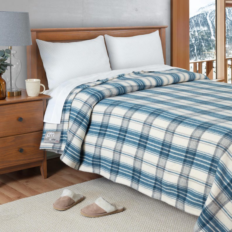 Poyet Motte Tahoe Plaid 450GSM Heavyweight Wool Blend Blanket, Twin