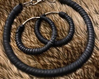 black szene necklace