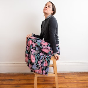 sketched floral print midi skirt