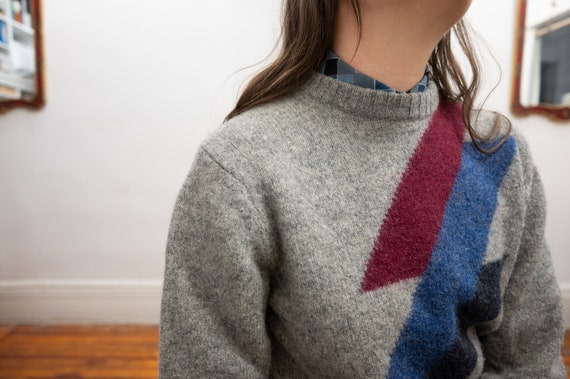 grey wool sweater with geometric - image 9