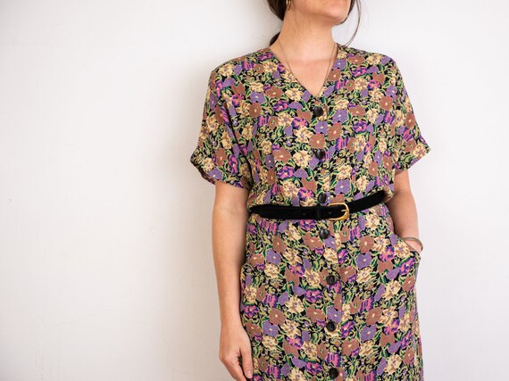 button front floral dress with pockets - image 1