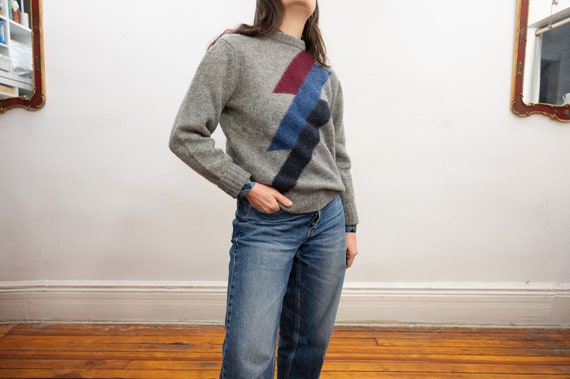 grey wool sweater with geometric - image 8