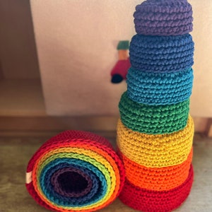 Montessori-inspirerat regnbågsset med skålar