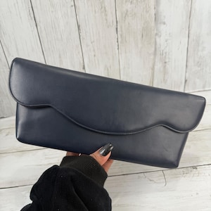 Bolso de mano vintage de piel sintética azul de los años 70 con monedero