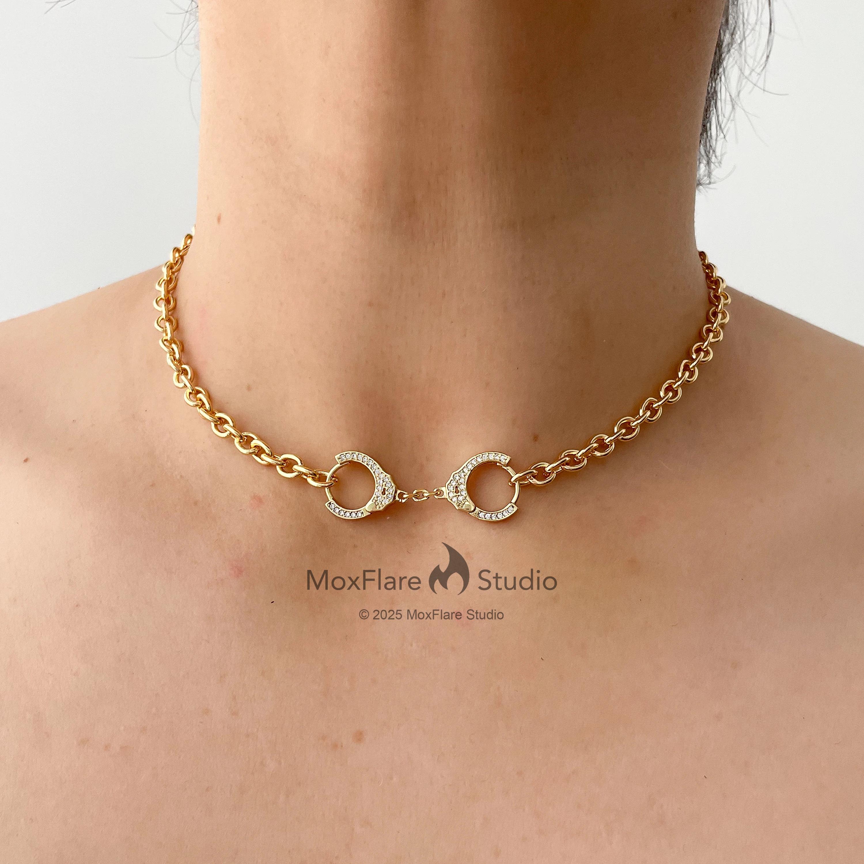 Collier Pendentif Menotte Grande Taille - Acier Chromé, Style Punk Alternatif, Longueur ~59cm