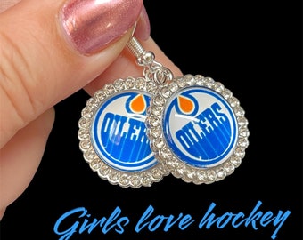 Pretty EDMONTON OILER rhinestone earrings, hockey charm earrings, Dangle drop earring. NHL, cool bling, Girls love hockey! gift for her