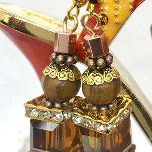 Square/cubed brown/topaz colored earring, Gold/natural wood accent dangle earring/drop earring. nice feel, swing. Great gift for her or mom