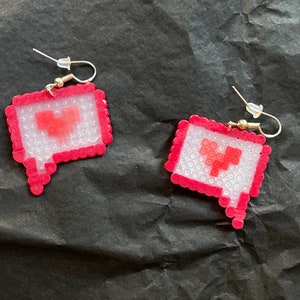 Heart speech bubble comic pixel earrings