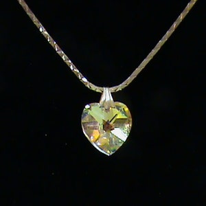 Vintage MONET Heart Pendant With 12 Inch Gold Plated Chain