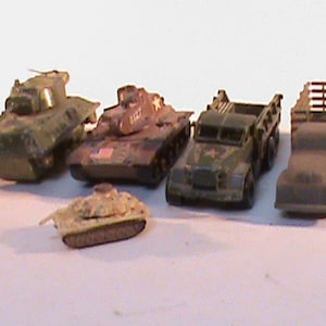 5-Vintage Miniature Plastic Military Transport Vehicles And Tanks VARNEY 1983 MATTEL AIEI M60