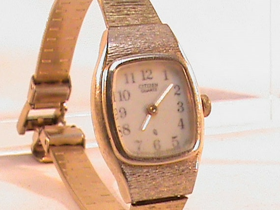 Vintage Women's CITIZENS Quartz Watch 3220 S25317 SMW 3024217 Need
