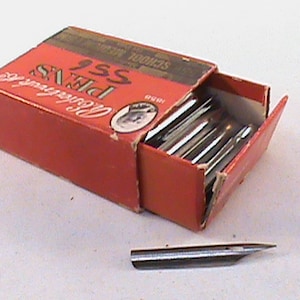 Vintage Box ESTERBROOK 556 School Medium Firm Nibs
