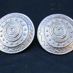 Vintage 1 Inch Designer Signed JS Silver Round Earrings