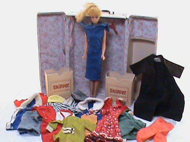 Tara Toys Barbie 8-Doll Multi-Compartment Fashion Wardrobe Storage