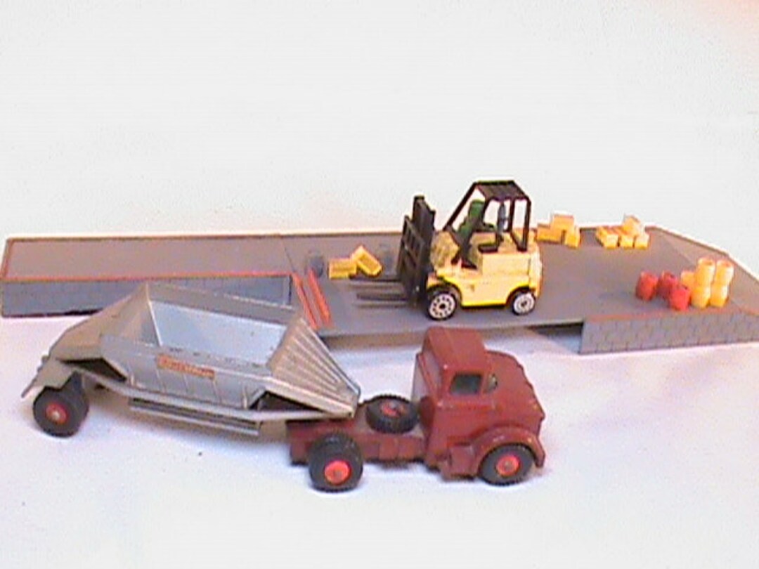 Walther HO Scale Loading Platform With 1960's Matchbox King Size No. K ...