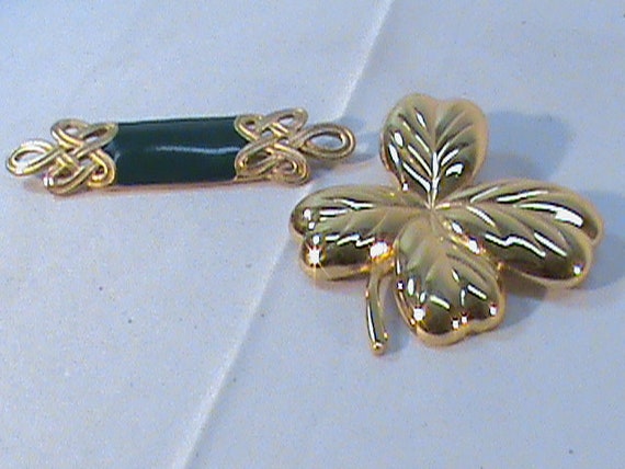 2-Vintage MONET Gold And Gold/Green Brooches - image 1